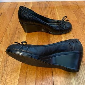 Women’s dress shoes